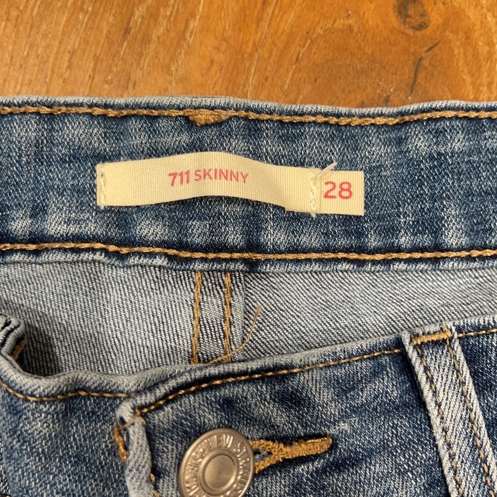 Levi’s 722 Skinny Jeans View 3